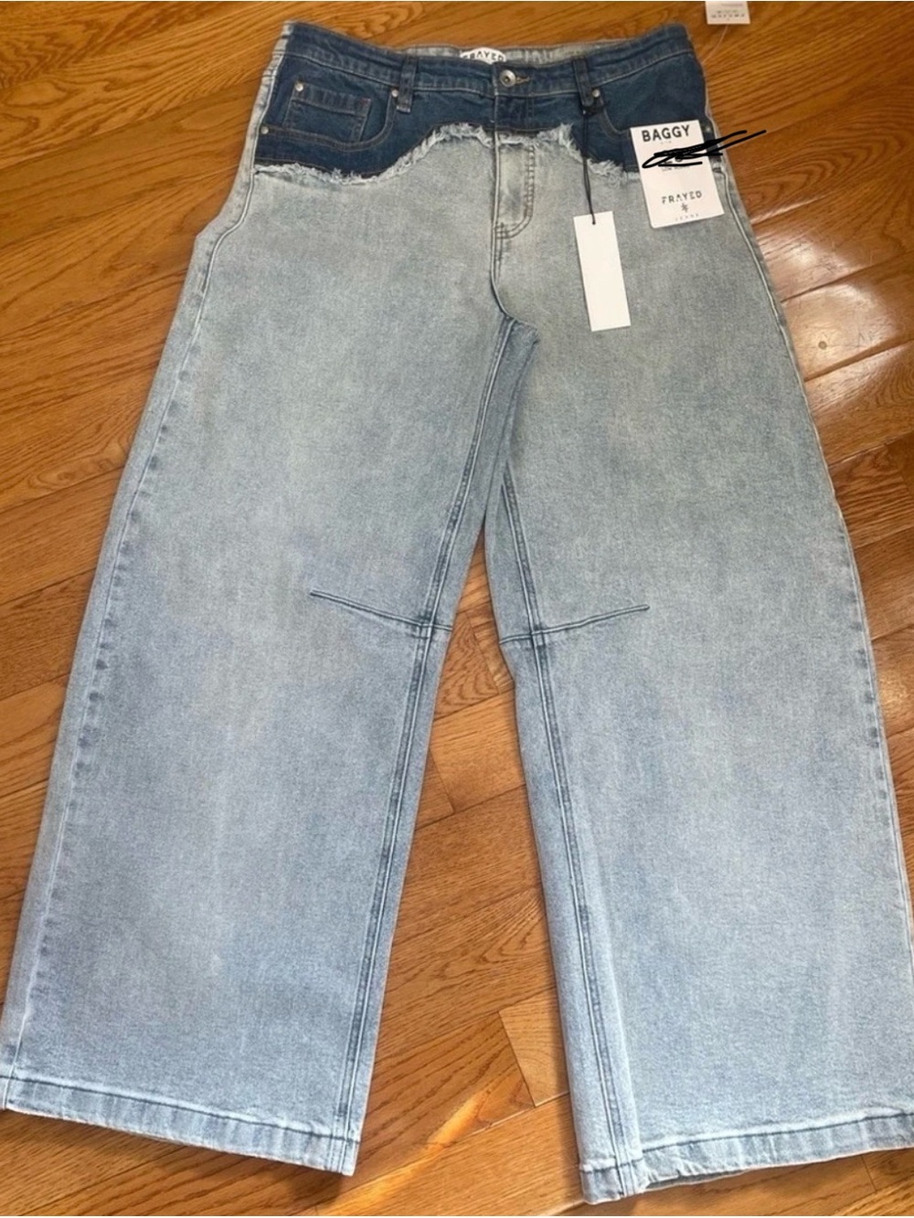 Frayed Two-Tone Blue Ankle Jeans by FRAYED